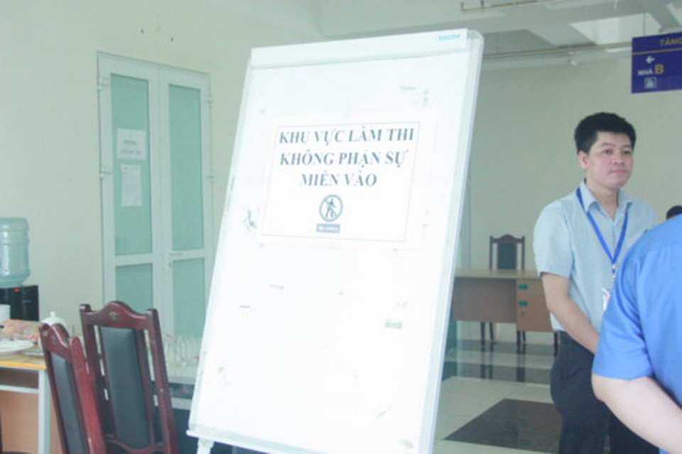 Hà Nội: Bắt đầu chấm lượng bài thi “khủng” - 2 Hà Nội: Bắt đầu chấm lượng bài thi “khủng” - 2