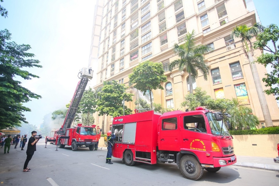 Chung cư D. Le Pont Dor diễn tập PCCC giữa mùa cao điểm nắng nóng - 5 Chung cư D. Le Pont Dor diễn tập PCCC giữa mùa cao điểm nắng nóng - 5