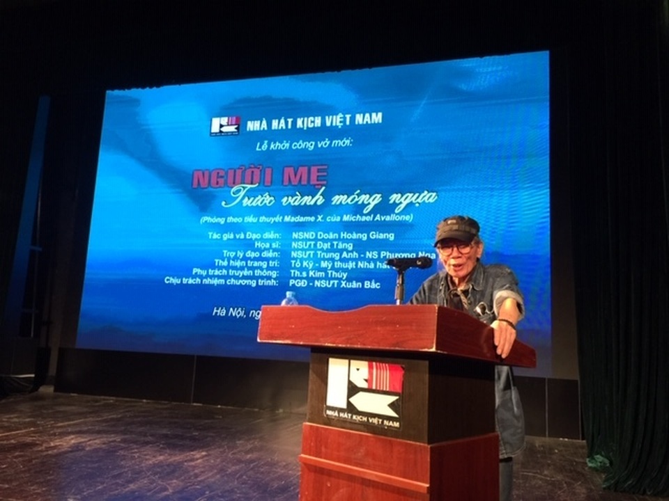 “Mẹ chồng” Lan Hương trở lại sân khấu trong vở “Người mẹ trước vành móng ngựa” - 1 “Mẹ chồng” Lan Hương trở lại sân khấu trong vở “Người mẹ trước vành móng ngựa” - 1