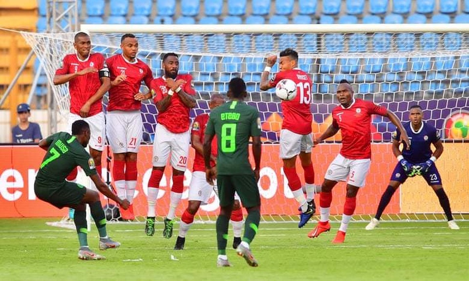 CAN 2019: Nigeria thua sốc trước Madagascar, Ai Cập thắng dễ Uganda - 1