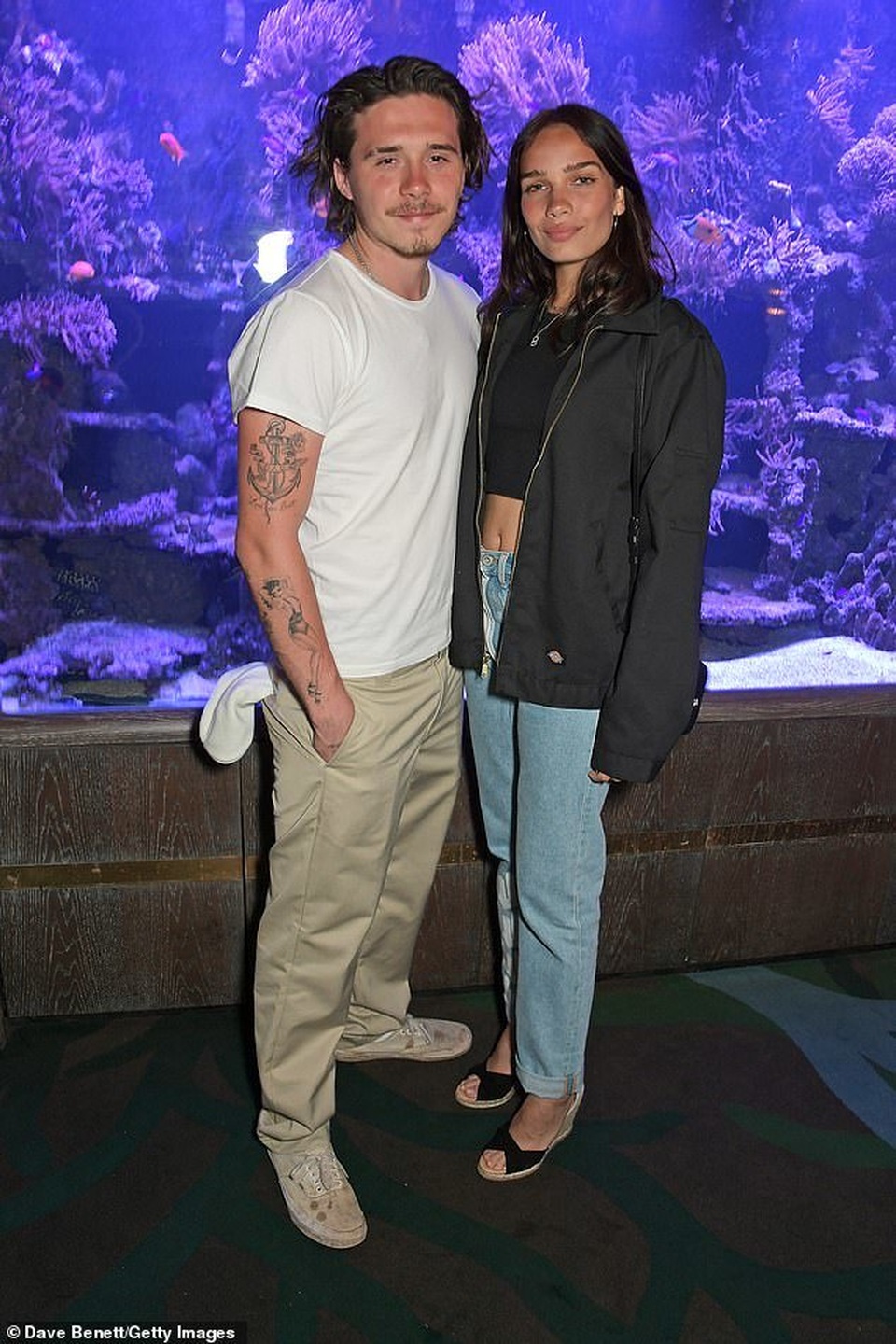 Brooklyn Beckham tươi tắn đưa bạn gái dự sự kiện - 4
