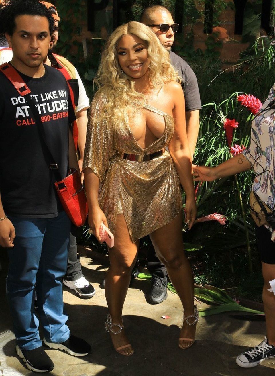 Ashanti lấp ló vòng một gợi cảm - 3