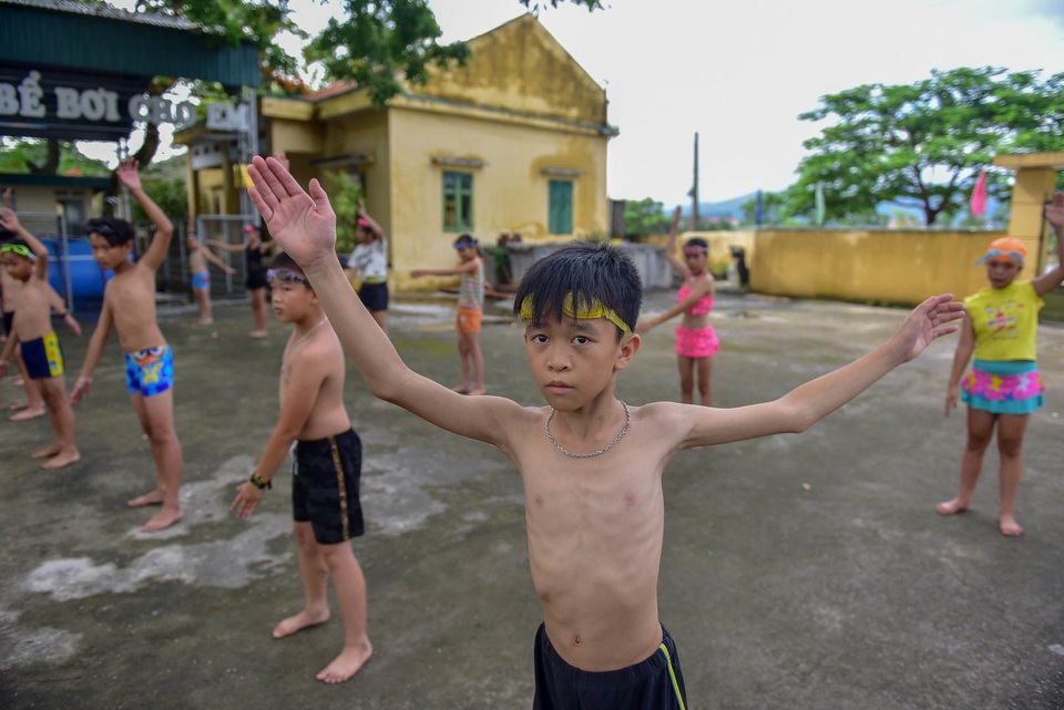 Quảng Ninh: Đưa vào sử dụng 21 bể bơi di động thông minh miễn phí cho trẻ em - 3 Quảng Ninh: Đưa vào sử dụng 21 bể bơi di động thông minh miễn phí cho trẻ em - 3