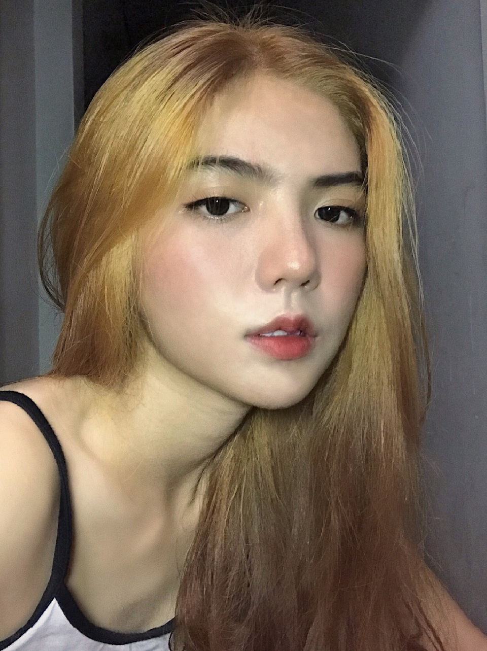 Hot girl 16 tuổi mặt đẹp như tạc nhưng hầu như không cười khi chụp ảnh - 7 Hot girl 16 tuổi mặt đẹp như tạc nhưng hầu như không cười khi chụp ảnh - 7