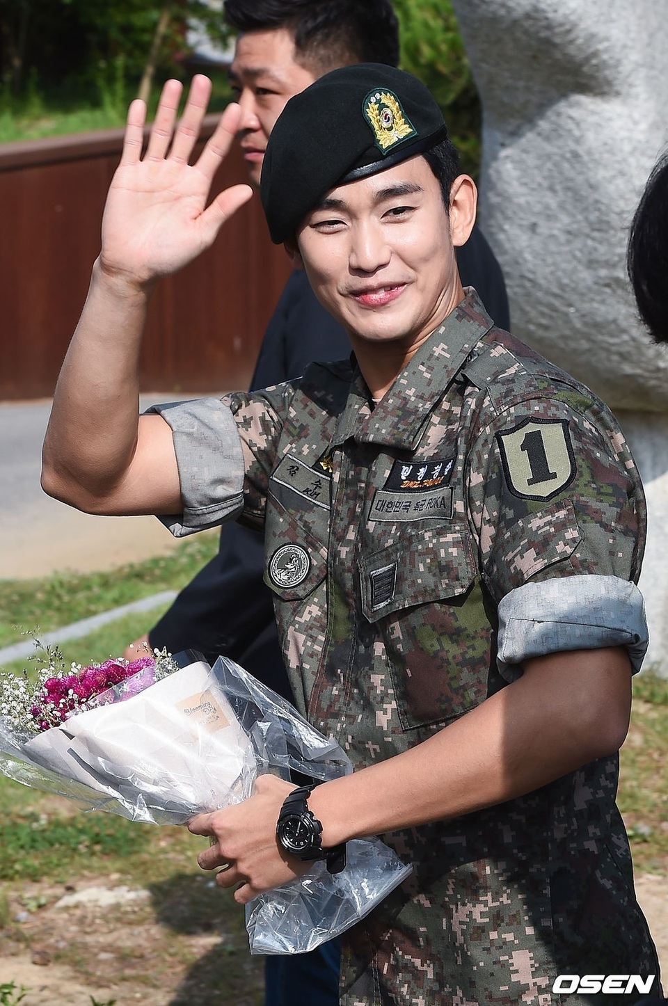 Tài tử “Vì sao đưa anh đến” Kim Soo Hyun hé lộ kế hoạch sau xuất ngũ - 9 Tài tử “Vì sao đưa anh đến” Kim Soo Hyun hé lộ kế hoạch sau xuất ngũ - 9