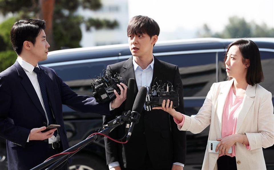 “Hoàng tử gác mái” Park Yoochun bị tuyên án vì mua bán và dùng ma túy - 3 “Hoàng tử gác mái” Park Yoochun bị tuyên án vì mua bán và dùng ma túy - 3