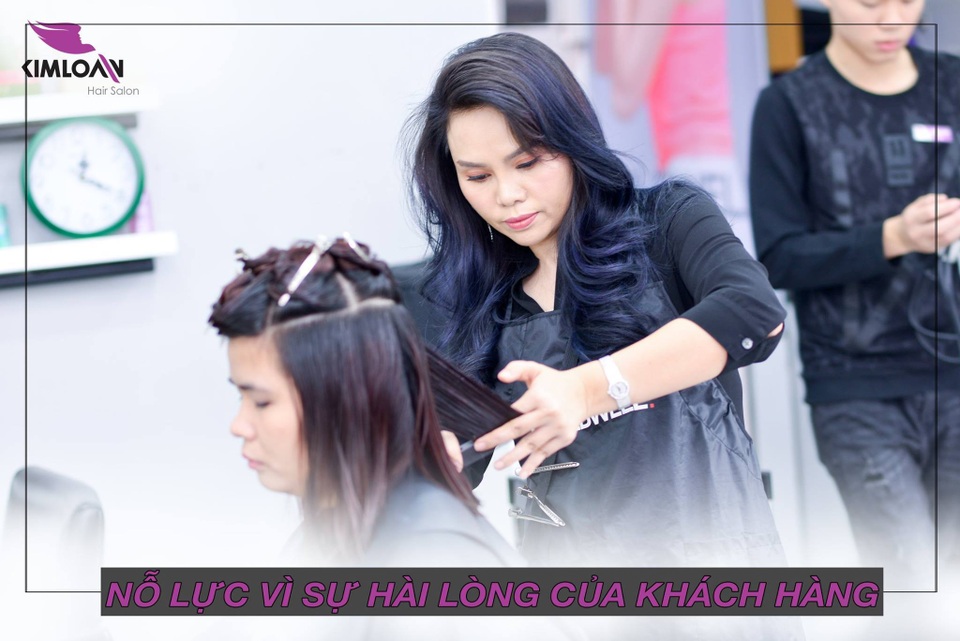 Nhà tạo mẫu tóc Kim Loan tổ chức Đêm nhạc Tochat – Thay ngàn lời tri ân 2 - 1 Nhà tạo mẫu tóc Kim Loan tổ chức Đêm nhạc Tochat – Thay ngàn lời tri ân 2 - 1