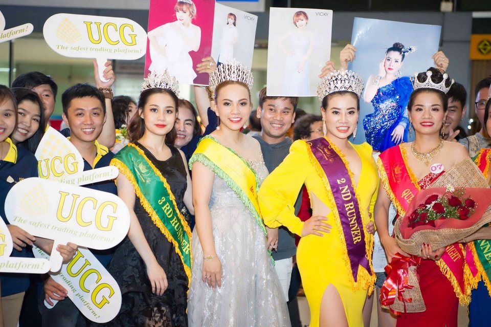 ‘Bầu show’ Thúy Nhân nhận cú đúp Á hậu 2 và Ms được yêu thích nhất tại Ms International Business 2019 - 8 ‘Bầu show’ Thúy Nhân nhận cú đúp Á hậu 2 và Ms được yêu thích nhất tại Ms International Business 2019 - 8