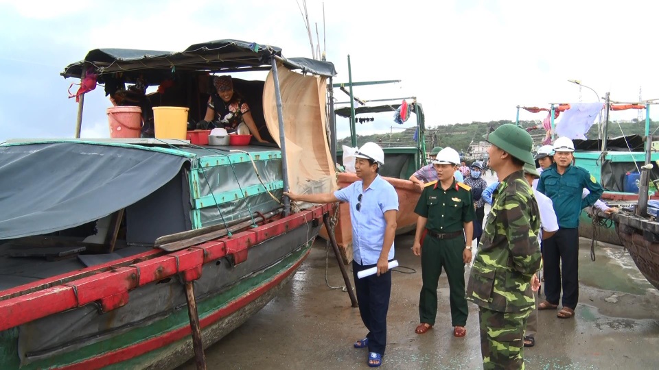 Bạch Long Vĩ đã có gió cấp 7 - 8, Đồ Sơn sóng biển dâng cao - 5 Bạch Long Vĩ đã có gió cấp 7 - 8, Đồ Sơn sóng biển dâng cao - 5