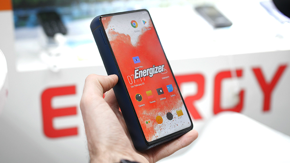 6 smartphone độc đáo, lạ đời nhất nửa đầu 2019 - 8