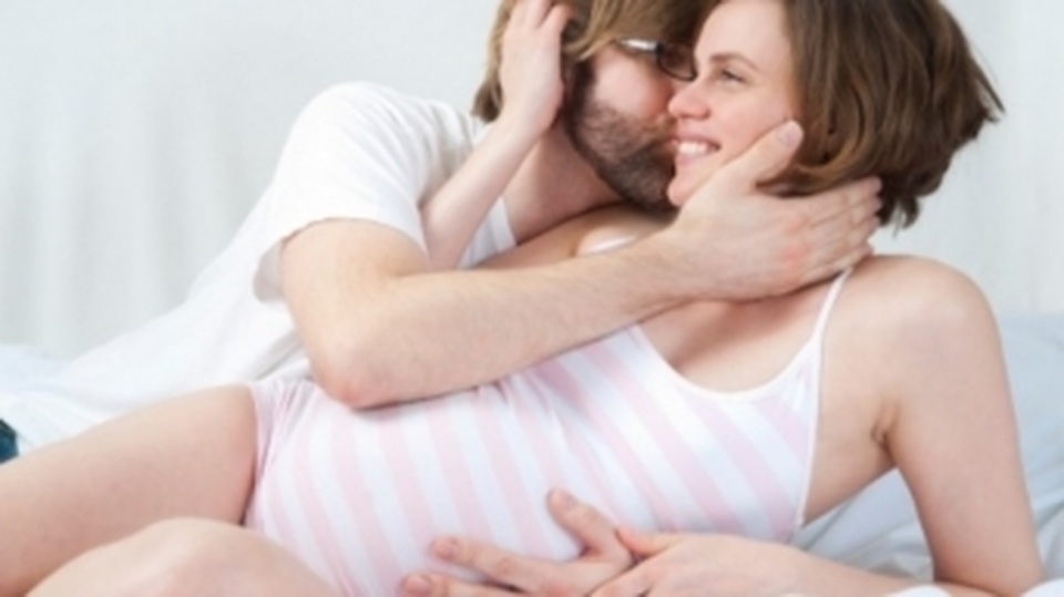 Khám phá bí ẩn “chuyện ấy” khi có bầu - 1