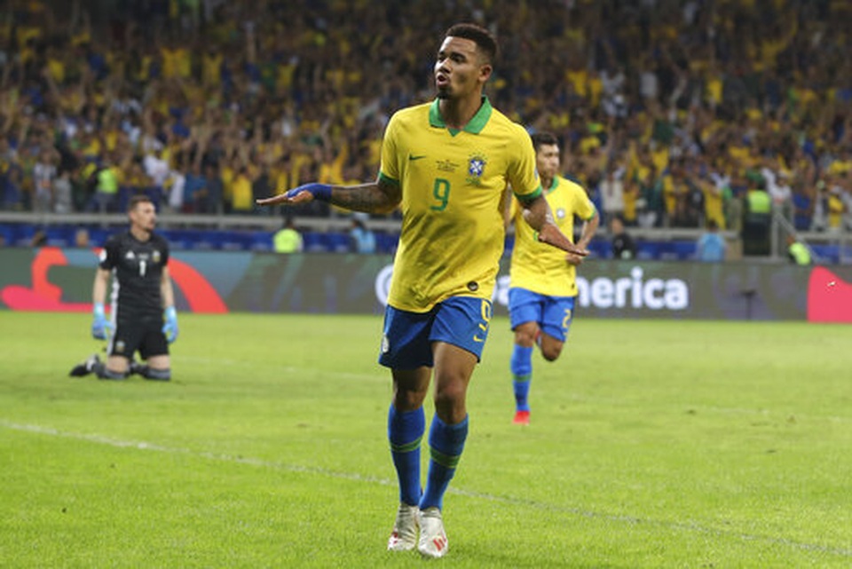 Nhìn lại chiến thắng ngọt ngào của Brazil trước Argentina - 4 Nhìn lại chiến thắng ngọt ngào của Brazil trước Argentina - 4