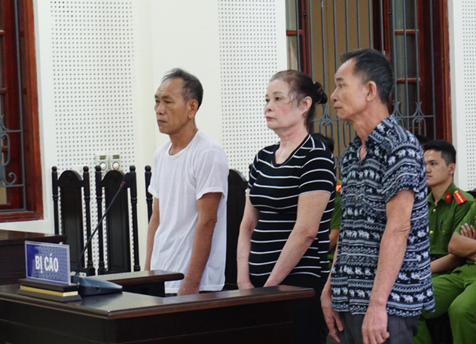 Xét xử đường dây “chạy” thương binh lớn nhất tỉnh Nghệ An - 1 Xét xử đường dây “chạy” thương binh lớn nhất tỉnh Nghệ An - 1