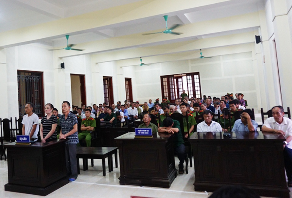 Xét xử đường dây “chạy” thương binh lớn nhất tỉnh Nghệ An - 2 Xét xử đường dây “chạy” thương binh lớn nhất tỉnh Nghệ An - 2