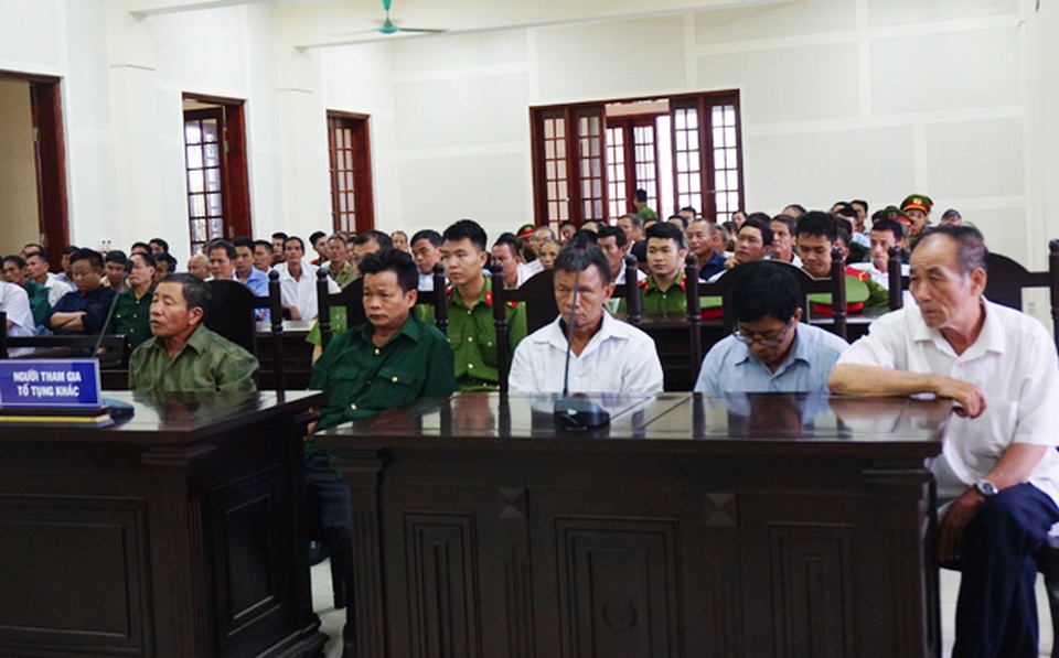 Xét xử đường dây “chạy” thương binh lớn nhất tỉnh Nghệ An - 3 Xét xử đường dây “chạy” thương binh lớn nhất tỉnh Nghệ An - 3