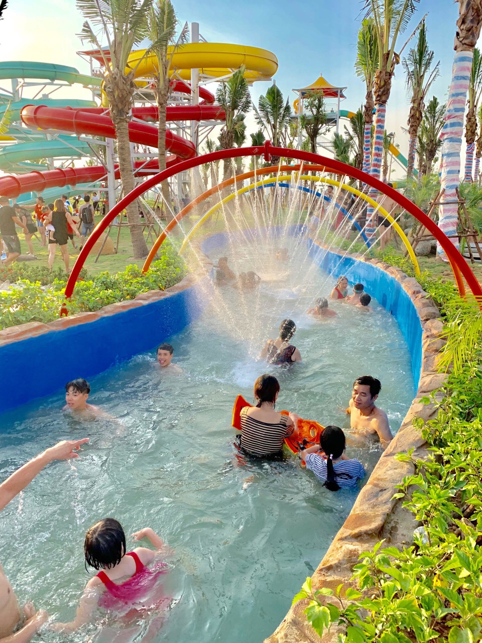 Công viên nước Thanh Hà gây sốt trên mạng xã hội - 6 Công viên nước Thanh Hà gây sốt trên mạng xã hội - 6