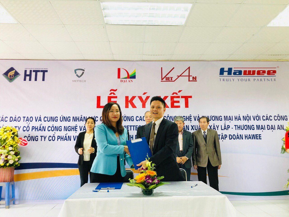 Cao đẳng Điện, Điện lạnh, Du lịch cam kết người học có việc làm lương khởi điểm 6 triệu đồng trở lên - 2 Cao đẳng Điện, Điện lạnh, Du lịch cam kết người học có việc làm lương khởi điểm 6 triệu đồng trở lên - 2