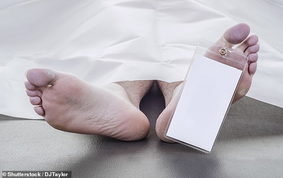 Người chết sống lại ngay trước giờ cử hành tang lễ - 1 Người chết sống lại ngay trước giờ cử hành tang lễ - 1