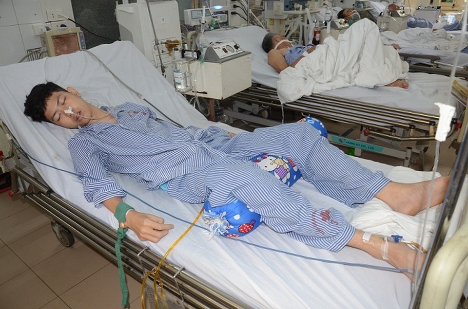 Xót xa cảnh người cha y sĩ quân đội kêu cứu cho con trai bị bệnh lao màng não - 2 Xót xa cảnh người cha y sĩ quân đội kêu cứu cho con trai bị bệnh lao màng não - 2