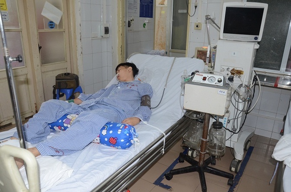Xót xa cảnh người cha y sĩ quân đội kêu cứu cho con trai bị bệnh lao màng não - 4 Xót xa cảnh người cha y sĩ quân đội kêu cứu cho con trai bị bệnh lao màng não - 4