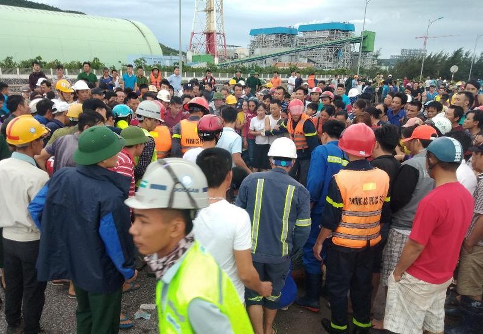 Hố tử thần bất ngờ xuất hiện nuốt chửng 5 người, 2 người tử vong - 5 Hố tử thần bất ngờ xuất hiện nuốt chửng 5 người, 2 người tử vong - 5