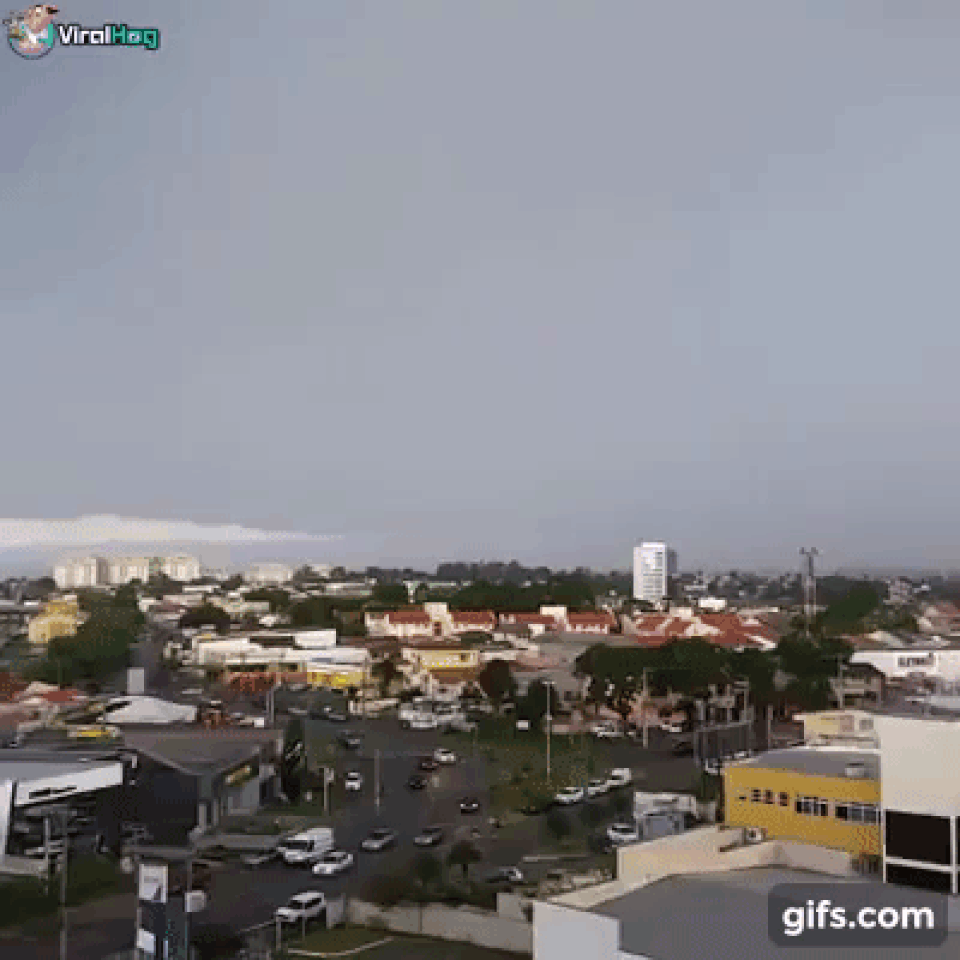 Thiên nhiên nổi giận: Kinh hoàng những khoảnh khắc sét đánh trúng đích! - 1 Thiên nhiên nổi giận: Kinh hoàng những khoảnh khắc sét đánh trúng đích! - 1