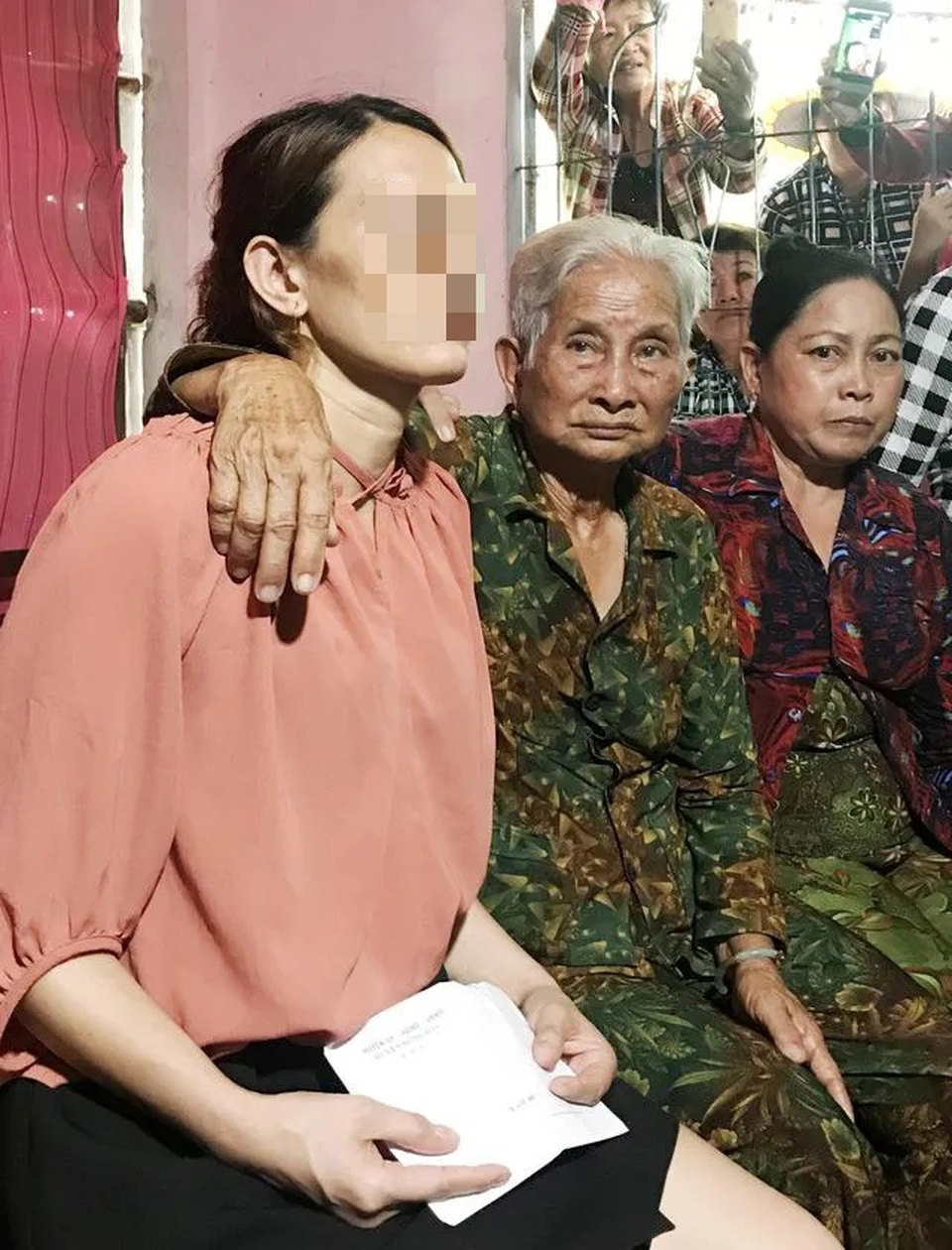 Người phụ nữ bất ngờ trở về sau hơn 20 năm mất tích - 4 Người phụ nữ bất ngờ trở về sau hơn 20 năm mất tích - 4