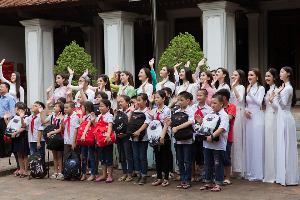 Hoa hậu Đỗ Mỹ Linh cùng dàn người đẹp Miss World Vietnam hội tụ ở xứ nhãn - 13 Hoa hậu Đỗ Mỹ Linh cùng dàn người đẹp Miss World Vietnam hội tụ ở xứ nhãn - 13