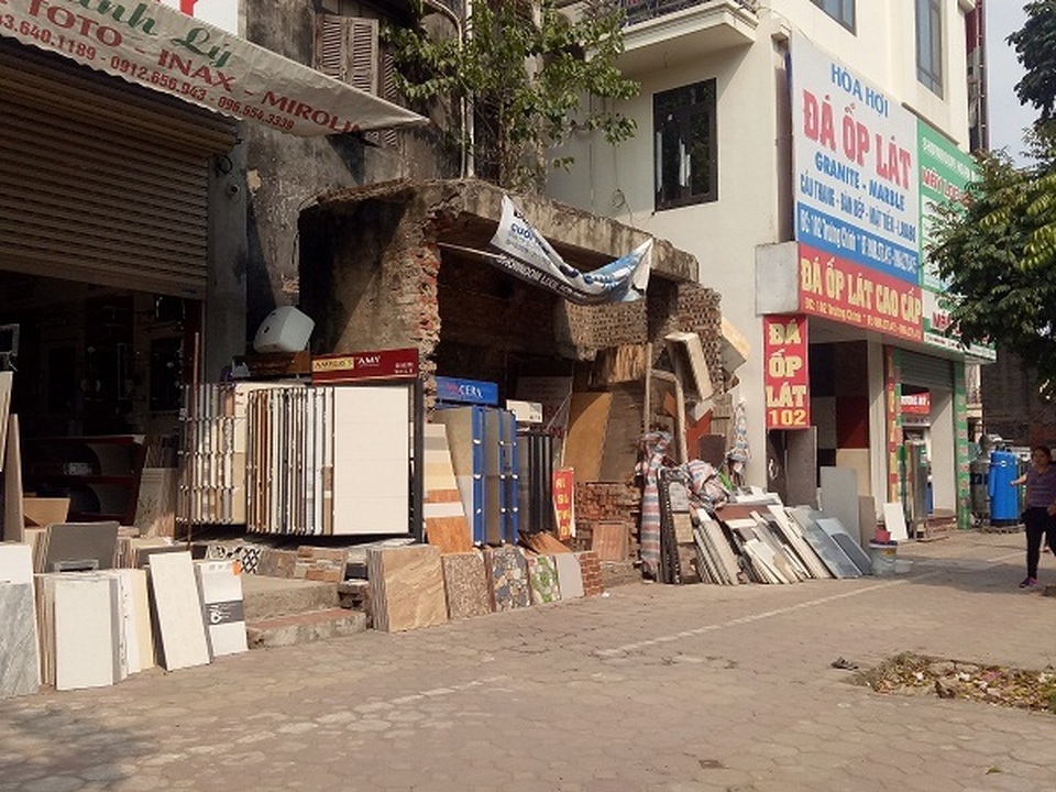 Hà Nội tăng cường xử lý nhà siêu mỏng, siêu méo - 1 Hà Nội tăng cường xử lý nhà siêu mỏng, siêu méo - 1