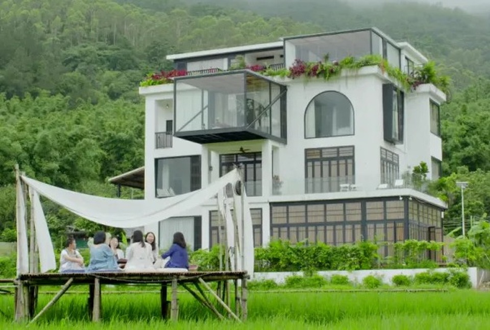 Rủ nhau chơi lớn, 7 cô bạn mua nhà hơn 13 tỷ để an dưỡng khi về già - 1 Rủ nhau chơi lớn, 7 cô bạn mua nhà hơn 13 tỷ để an dưỡng khi về già - 1