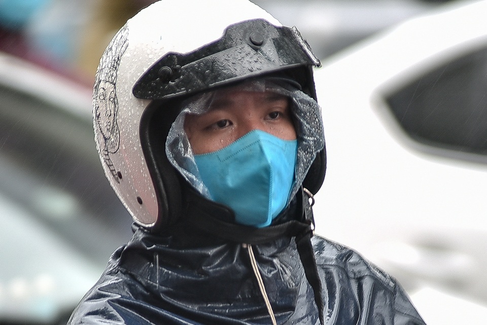 Hà Nội: Tắc đường nghiêm trọng do ảnh hưởng mưa bão - 9 Hà Nội: Tắc đường nghiêm trọng do ảnh hưởng mưa bão - 9