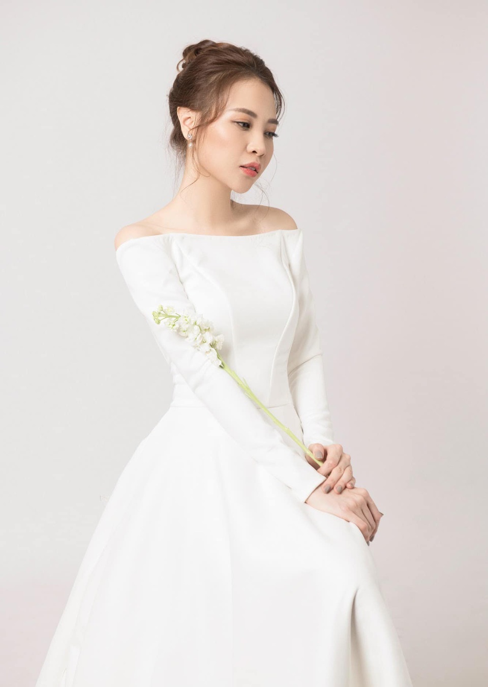 Lộ thiệp cưới và những yêu cầu khi tham dự hôn lễ Quốc Cường - Đàm Thu Trang - 3 Lộ thiệp cưới và những yêu cầu khi tham dự hôn lễ Quốc Cường - Đàm Thu Trang - 3