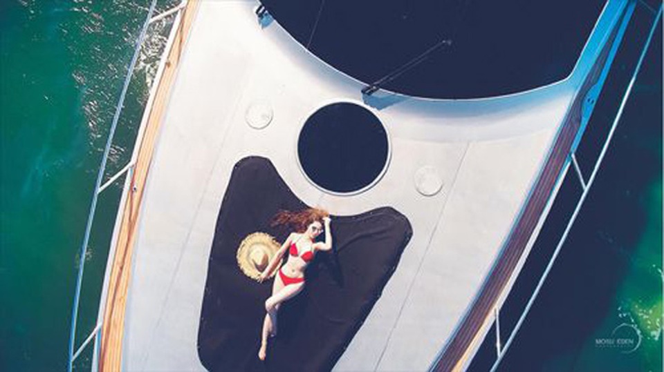 2 tiểu thư ngậm thìa vàng khoe body nóng bỏng hơn cả mùa hè - 2 2 tiểu thư ngậm thìa vàng khoe body nóng bỏng hơn cả mùa hè - 2