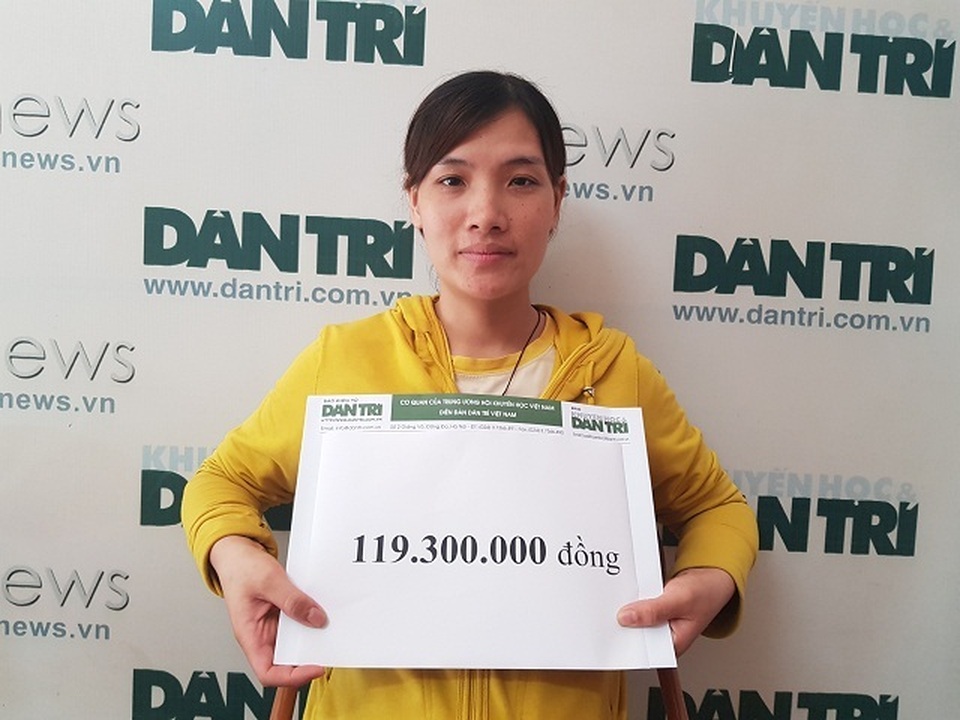 Bạn đọc Dân trí giúp đỡ mẹ trẻ ôm 2 con song sinh bại não gần 120 triệu đồng - 2 Bạn đọc Dân trí giúp đỡ mẹ trẻ ôm 2 con song sinh bại não gần 120 triệu đồng - 2