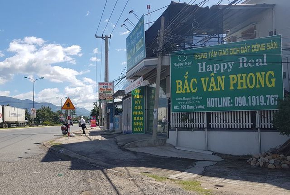 Thận trọng với giao dịch đất đai ở Bắc Vân Phong sau lệnh “gỡ băng” - 1 Thận trọng với giao dịch đất đai ở Bắc Vân Phong sau lệnh “gỡ băng” - 1