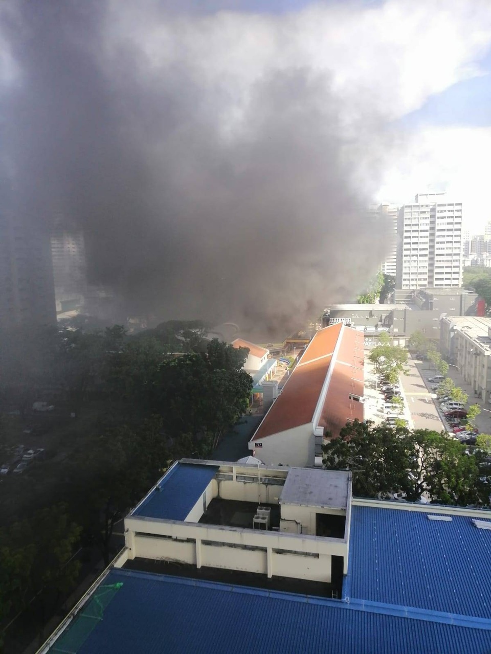 Cháy lớn ở Singapore, 8 người nhập viện - 2