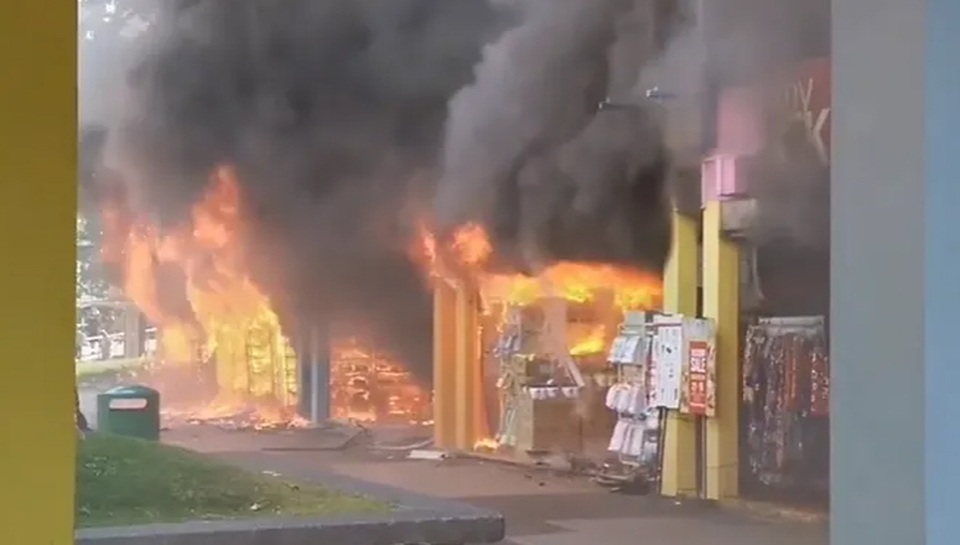 Cháy lớn ở Singapore, 8 người nhập viện - 1