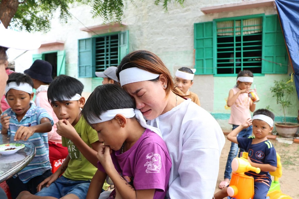 Tang thương xóm chài nghèo, 1 nhà 3 người chết - 6 Tang thương xóm chài nghèo, 1 nhà 3 người chết - 6
