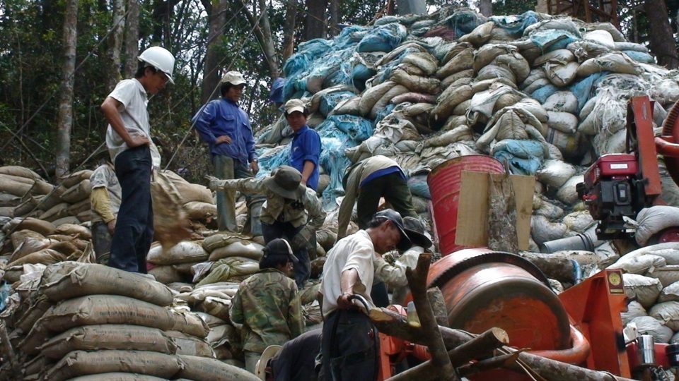 Bài 2: 400 ngày đêm mở lối trên không - 2