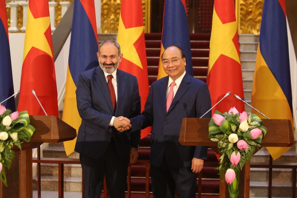 Thủ tướng Nguyễn Xuân Phúc đón người đồng cấp Armenia thăm chính thức Việt Nam - 11 Thủ tướng Nguyễn Xuân Phúc đón người đồng cấp Armenia thăm chính thức Việt Nam - 11