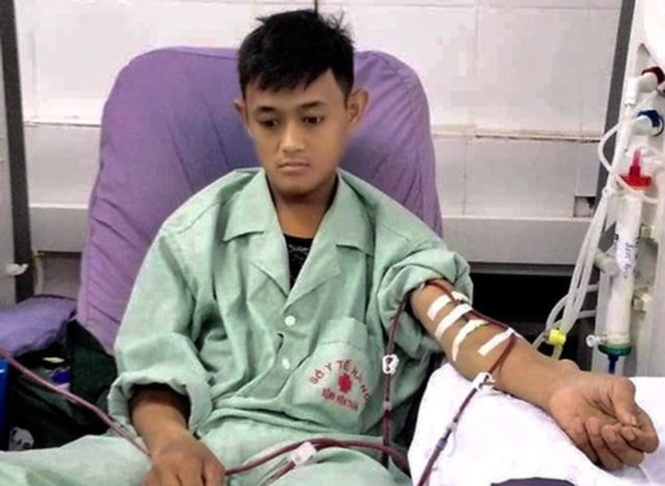 Bạn đọc Dân trí giúp đỡ chàng thanh niên bị suy thận hơn 86 triệu đồng - 1 Bạn đọc Dân trí giúp đỡ chàng thanh niên bị suy thận hơn 86 triệu đồng - 1