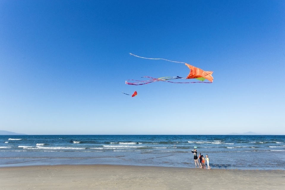 Ốc Thanh Vân check-in hồ bơi vô cực dài nhất Đà Nẵng - 3