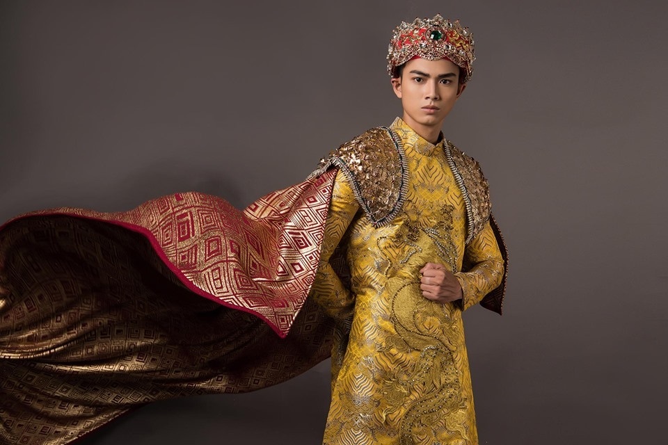 Tạ Công Phát mang trang phục đẹp mắt đi thi Man Of The World - 3 Tạ Công Phát mang trang phục đẹp mắt đi thi Man Of The World - 3
