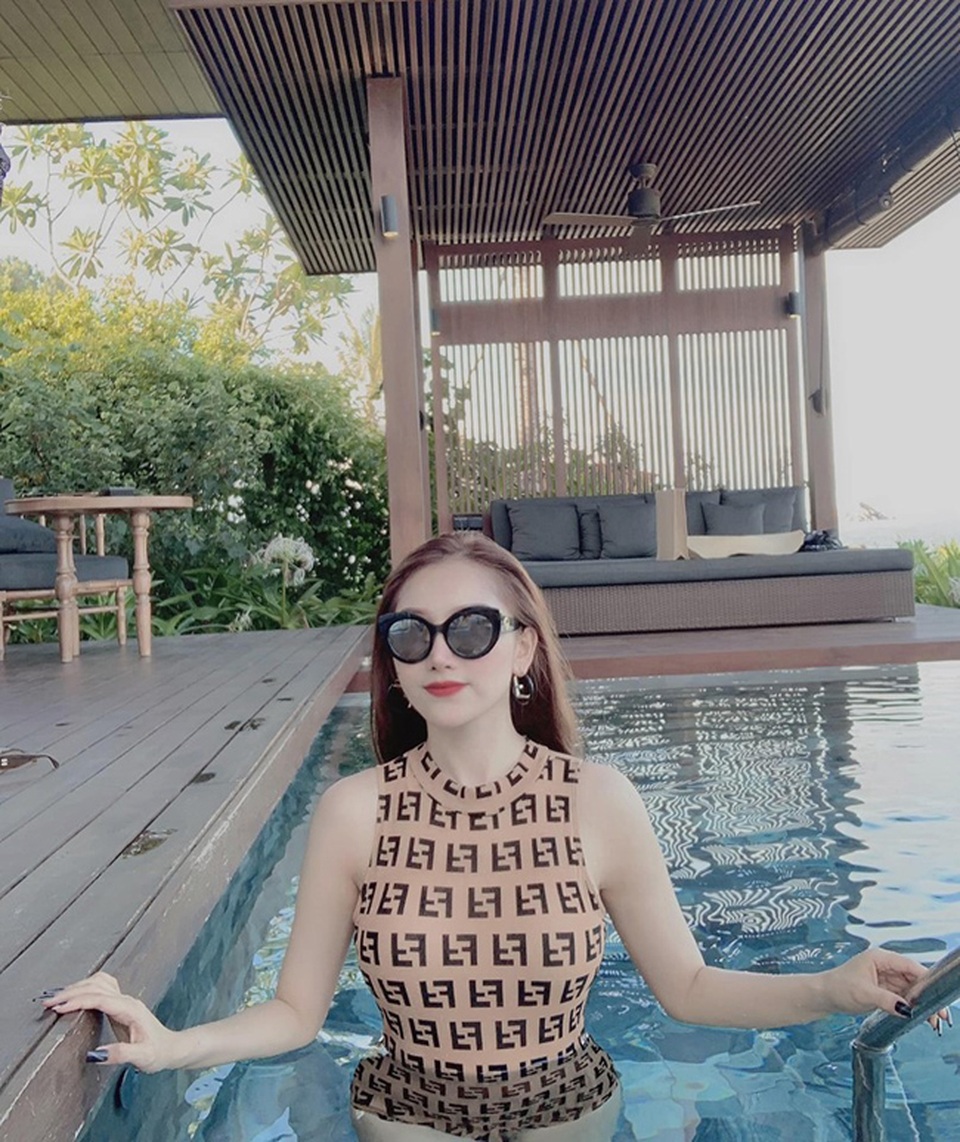 Đây chính là cô gái gợi cảm nhất nhì dàn WAGs Việt - 6 Đây chính là cô gái gợi cảm nhất nhì dàn WAGs Việt - 6