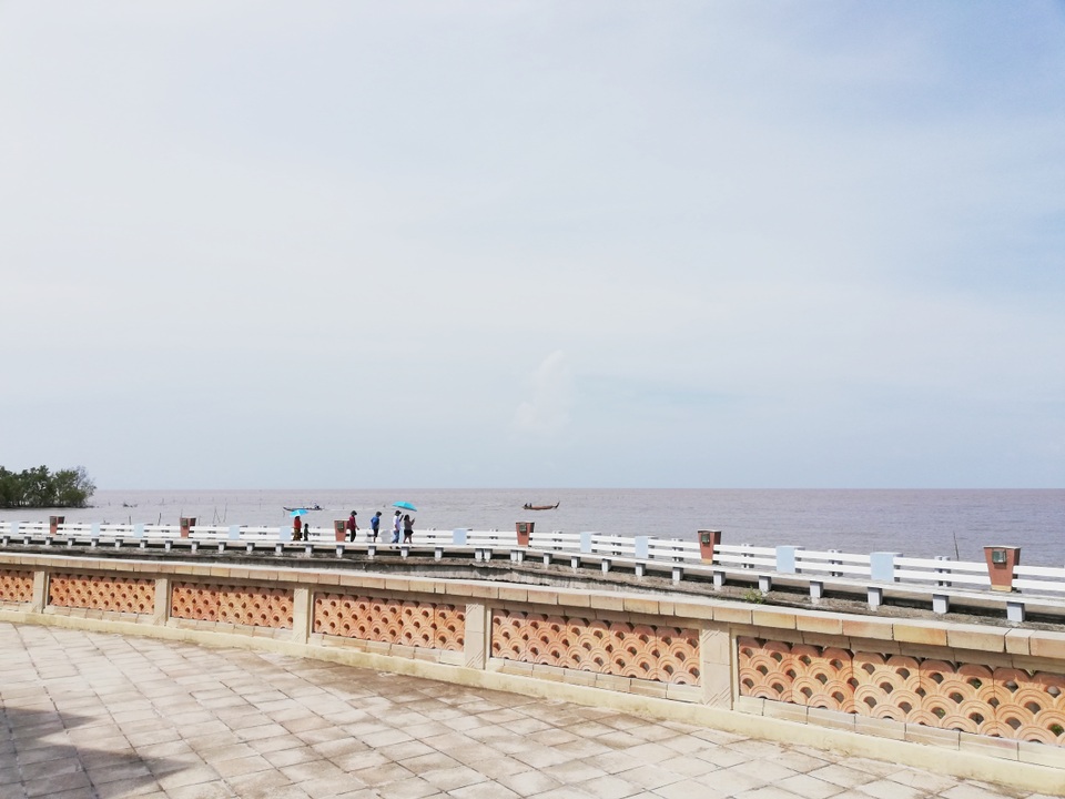 Thăm biểu tượng đường Hồ Chí Minh, ngắm cá thòi lòi, ốc len... lên bờ - 23 Thăm biểu tượng đường Hồ Chí Minh, ngắm cá thòi lòi, ốc len... lên bờ - 23
