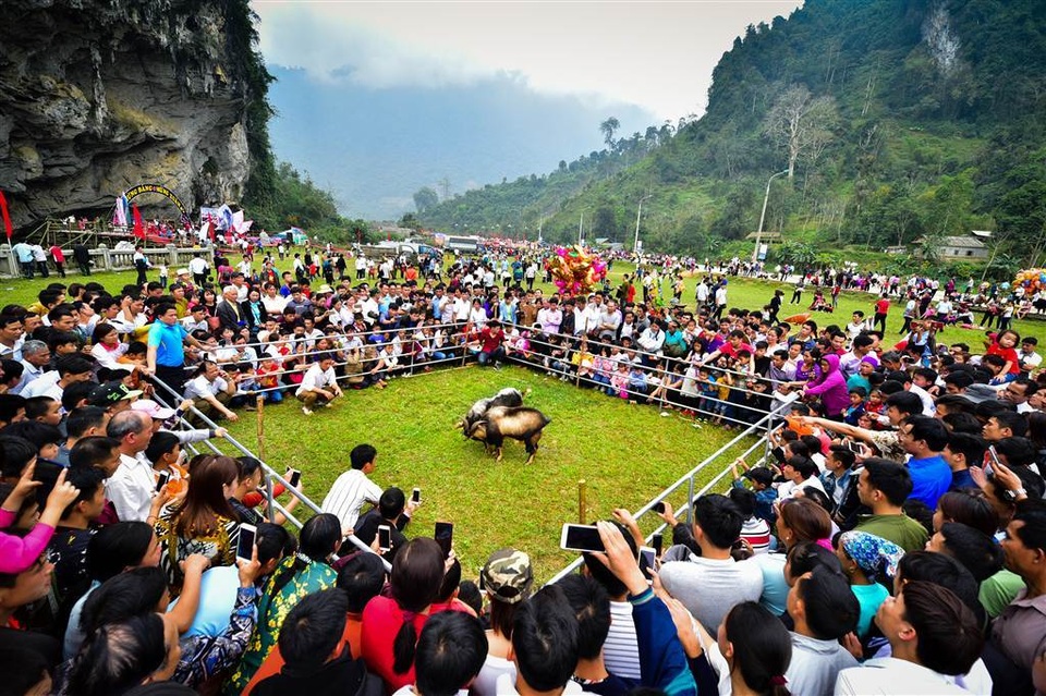 Vẻ đẹp đất và người qua liên hoan ảnh nghệ thuật khu vực miền núi phía Bắc - 2 Vẻ đẹp đất và người qua liên hoan ảnh nghệ thuật khu vực miền núi phía Bắc - 2