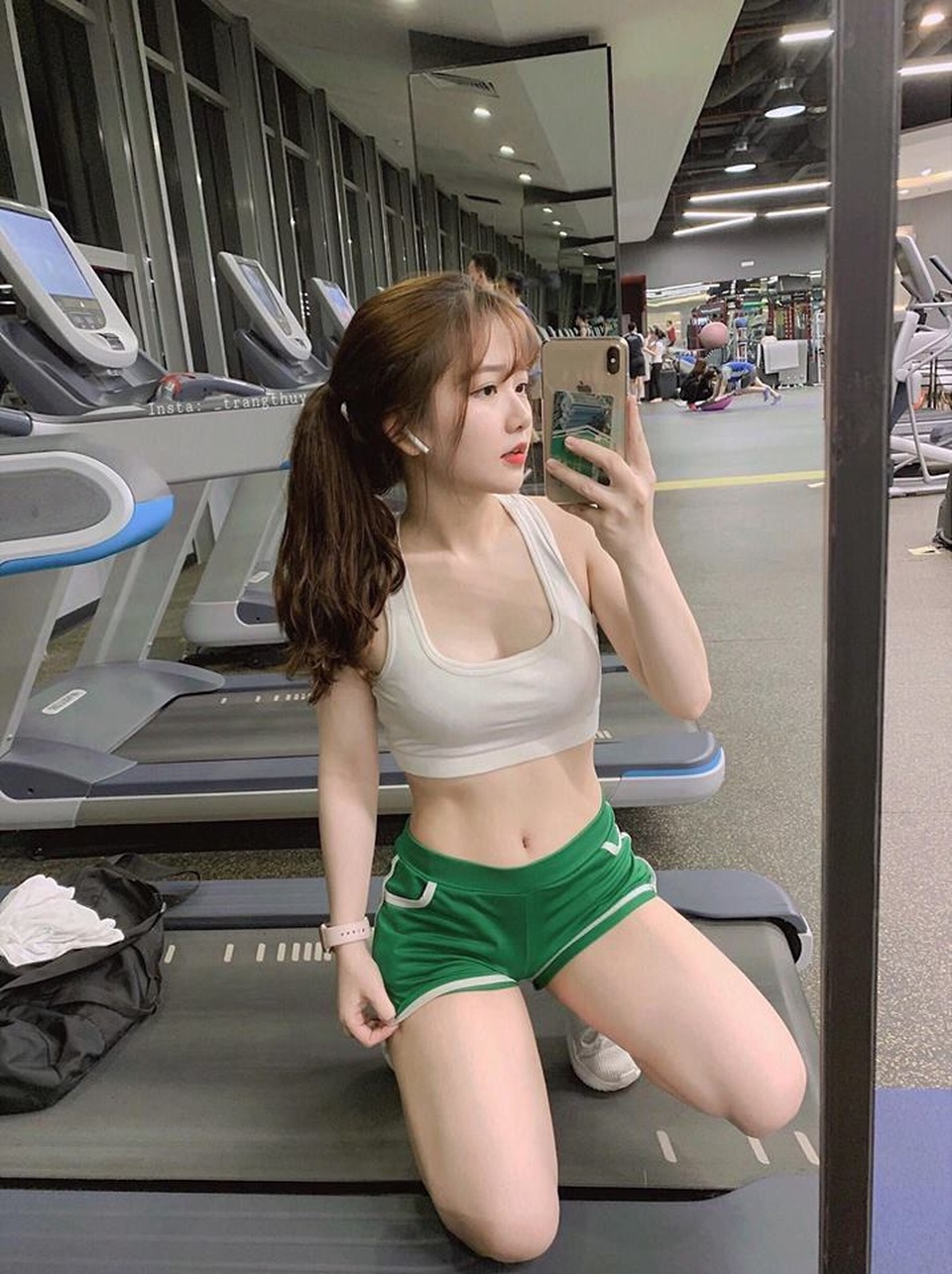 Dân mạng Trung Quốc phát cuồng vì cô gái Việt sở hữu 3 vòng bốc lửa - 2 Dân mạng Trung Quốc phát cuồng vì cô gái Việt sở hữu 3 vòng bốc lửa - 2