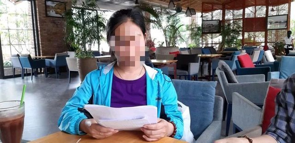 Vụ cô gái khuyết tật tố bị ông chủ cưỡng hiếp: Tờ cam kết bí mật có là bằng chứng kết tội? - 1 Vụ cô gái khuyết tật tố bị ông chủ cưỡng hiếp: Tờ cam kết bí mật có là bằng chứng kết tội? - 1