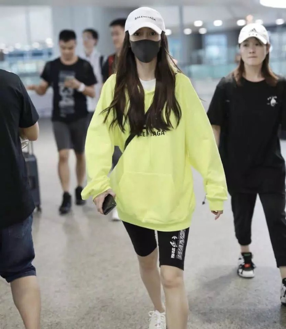 Angelababy lộ vẻ mệt mỏi vì tin đồn ly hôn - 3