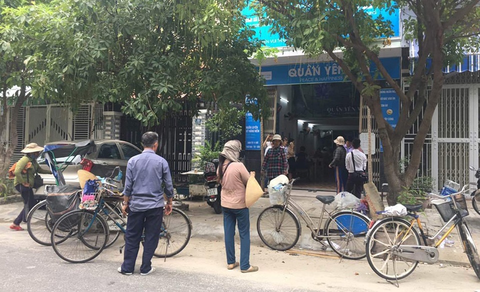 Điều đặc biệt trong quán cơm 2 nghìn đồng của người Đà Nẵng - 4 Điều đặc biệt trong quán cơm 2 nghìn đồng của người Đà Nẵng - 4